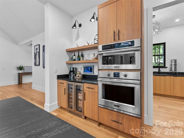 80 Maple Grove Court, Hendersonville, NC 28792