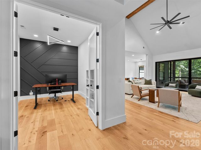 80 Maple Grove Court, Hendersonville, NC 28792