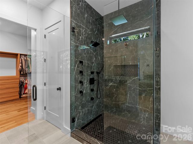 80 Maple Grove Court, Hendersonville, NC 28792