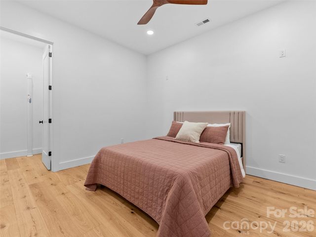 80 Maple Grove Court, Hendersonville, NC 28792
