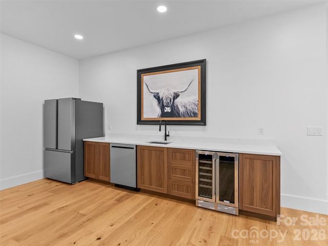80 Maple Grove Court, Hendersonville, NC 28792