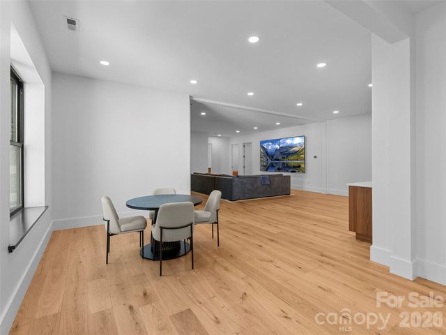 80 Maple Grove Court, Hendersonville, NC 28792