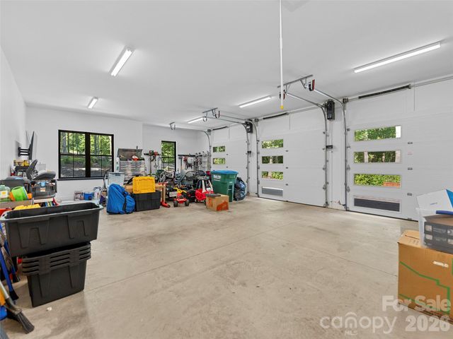 80 Maple Grove Court, Hendersonville, NC 28792