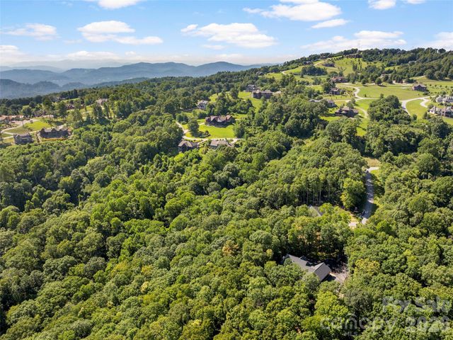 80 Maple Grove Court, Hendersonville, NC 28792
