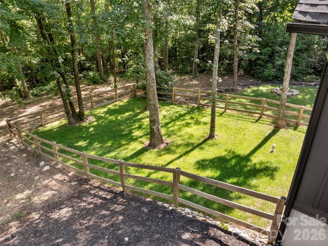 80 Maple Grove Court, Hendersonville, NC 28792