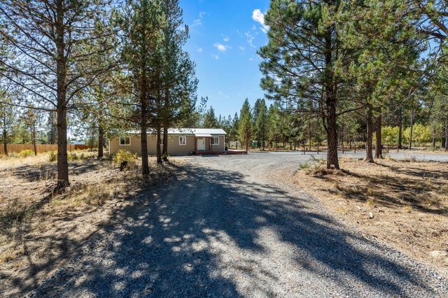 102 Hackett Drive, La Pine, OR 97739