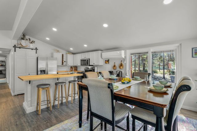 102 Hackett Drive, La Pine, OR 97739