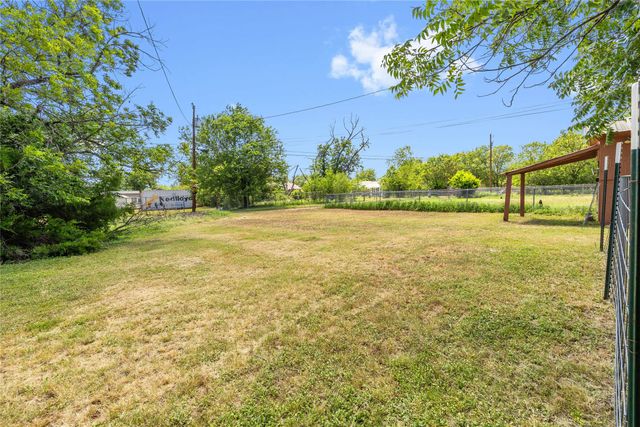2711 Elizabeth Drive, Brownwood, TX 76801