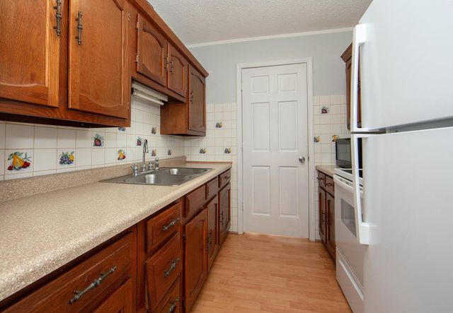 2215 Sager, Waterloo, IA 50701