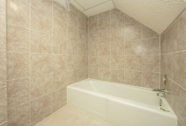2215 Sager, Waterloo, IA 50701