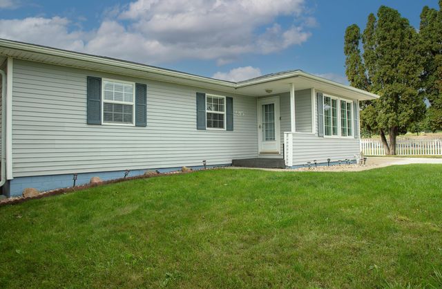 2215 Sager, Waterloo, IA 50701