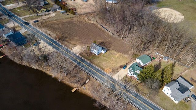 1626 LAKESHORE DRIVE, La Crosse, WI 54603