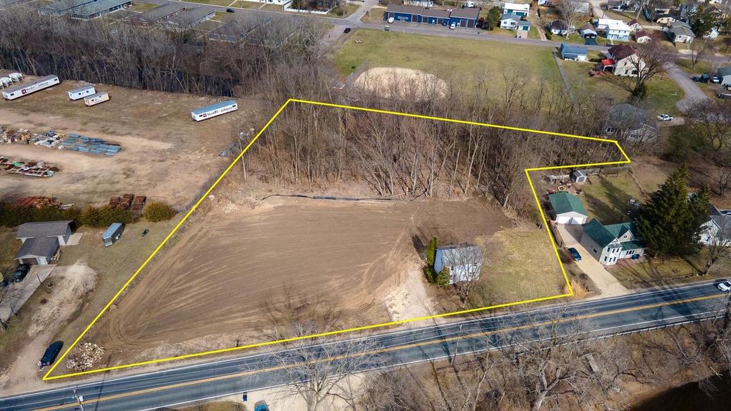 1626 LAKESHORE DRIVE, La Crosse, WI 54603