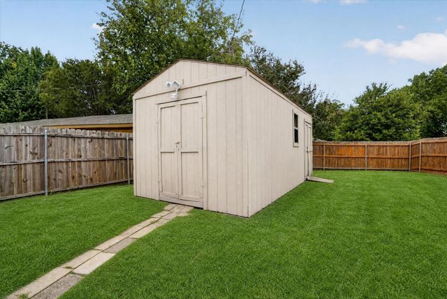 5817 Stone Drive, North Richland Hills, TX 76180