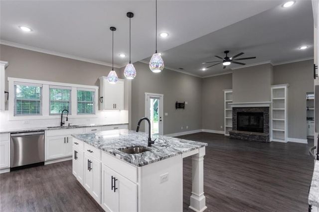 1375 Amber Stapp Studdard Road, Social Circle, GA 30025