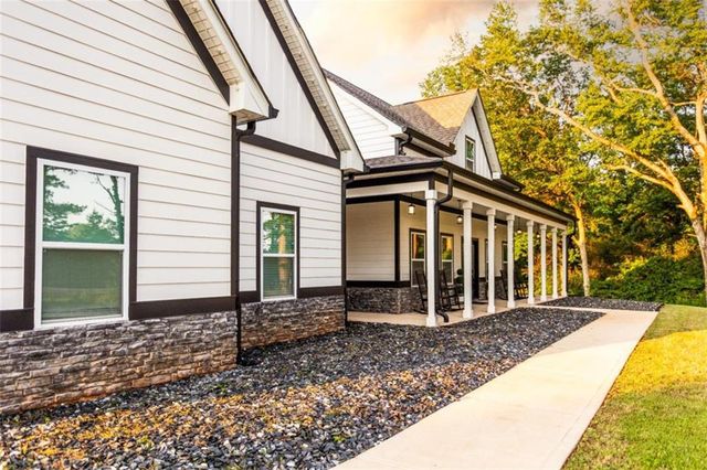 1375 Amber Stapp Studdard Road, Social Circle, GA 30025