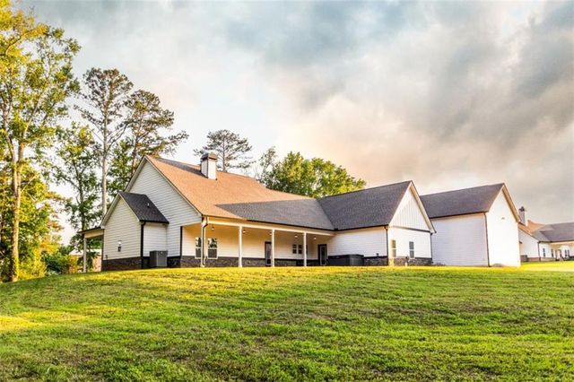 1375 Amber Stapp Studdard Road, Social Circle, GA 30025