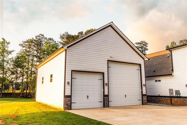1375 Amber Stapp Studdard Road, Social Circle, GA 30025