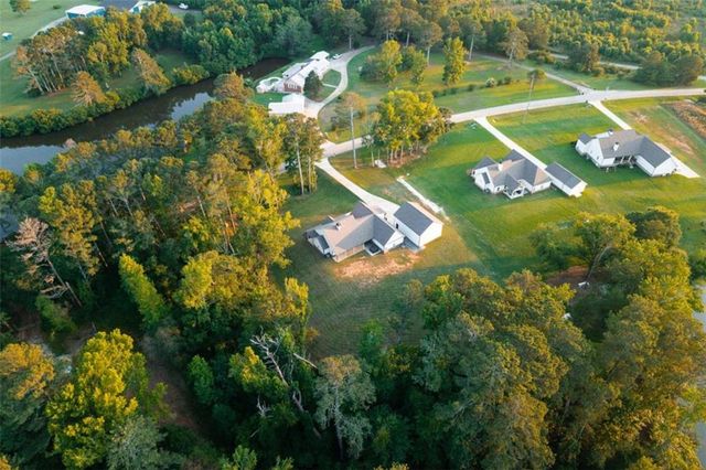 1375 Amber Stapp Studdard Road, Social Circle, GA 30025