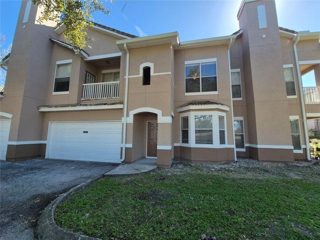 18104 VILLA CREEK DRIVE, Tampa, FL 33647