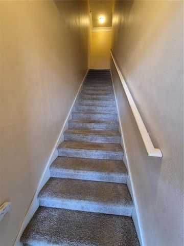 18104 VILLA CREEK DRIVE, Tampa, FL 33647