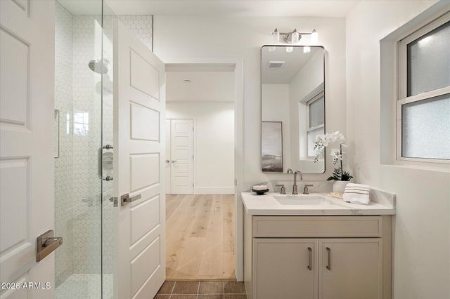 8212 E WILSHIRE Drive, Scottsdale, AZ 85257