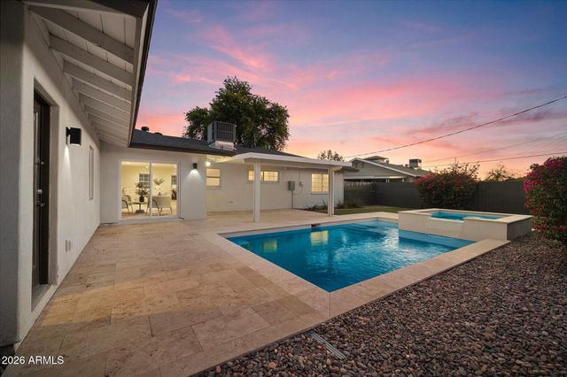 8212 E WILSHIRE Drive, Scottsdale, AZ 85257