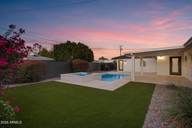 8212 E WILSHIRE Drive, Scottsdale, AZ 85257