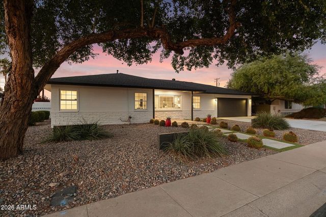 8212 E WILSHIRE Drive, Scottsdale, AZ 85257