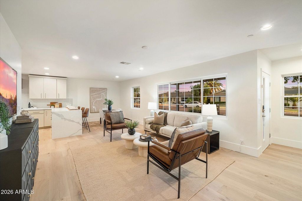 8212 E WILSHIRE Drive, Scottsdale, AZ 85257 — photo 4