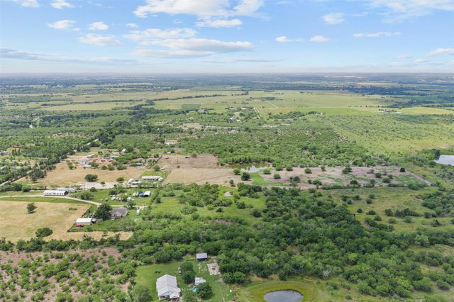 3315 Dry Creek RD, Lockhart, TX 78644