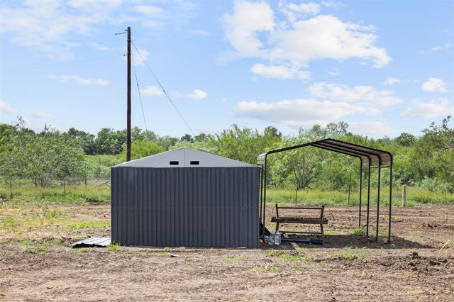 3315 Dry Creek RD, Lockhart, TX 78644
