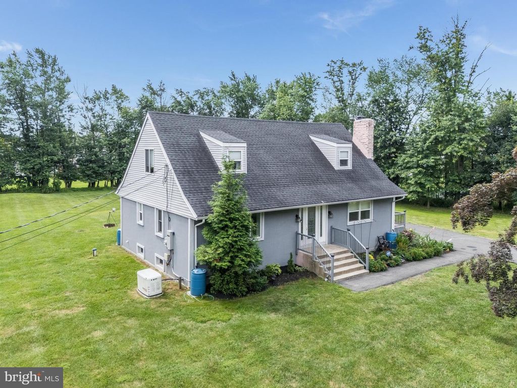 253 OLD PENN LAW RD E, Pennington, NJ 08534