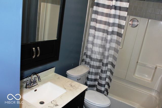 8207 N Myers Road, Muncie, IN 47303