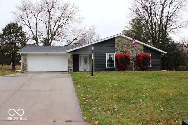 8207 N Myers Road, Muncie, IN 47303