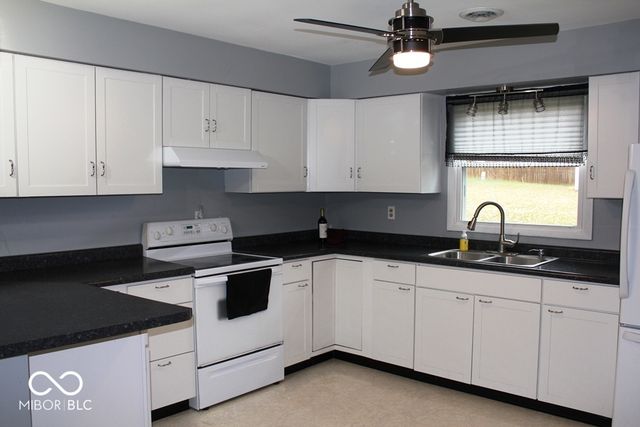 8207 N Myers Road, Muncie, IN 47303