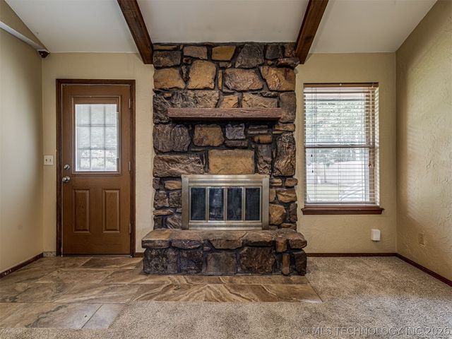 205 Fox Run Circle, Jenks, OK 74037