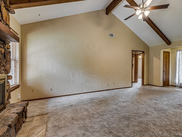 205 Fox Run Circle, Jenks, OK 74037