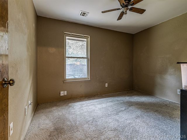 205 Fox Run Circle, Jenks, OK 74037