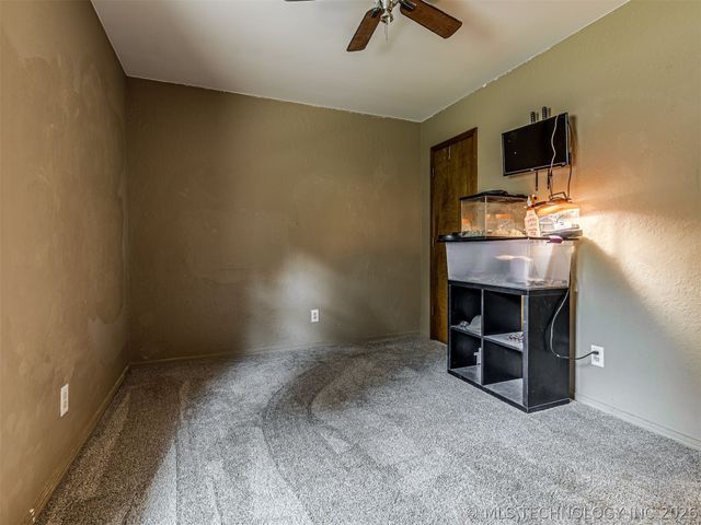 205 Fox Run Circle, Jenks, OK 74037