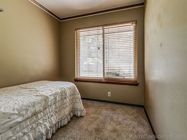 205 Fox Run Circle, Jenks, OK 74037