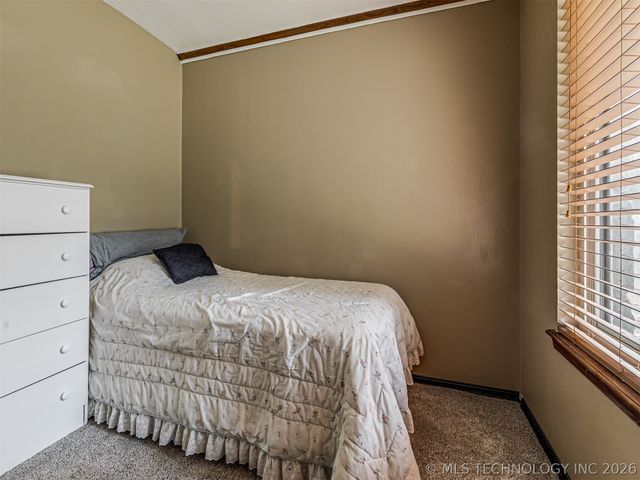 205 Fox Run Circle, Jenks, OK 74037