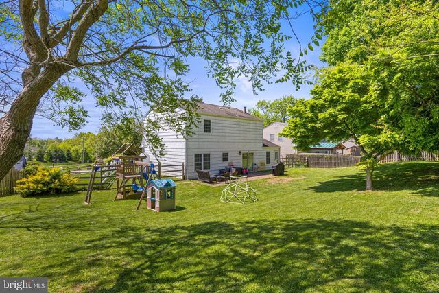 4 DEVON CIR, Paoli, PA 19301