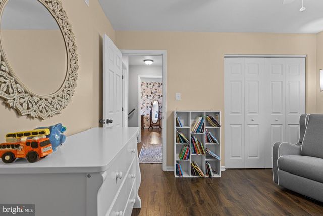 4 DEVON CIR, Paoli, PA 19301