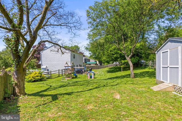4 DEVON CIR, Paoli, PA 19301