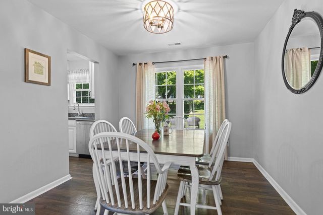 4 DEVON CIR, Paoli, PA 19301