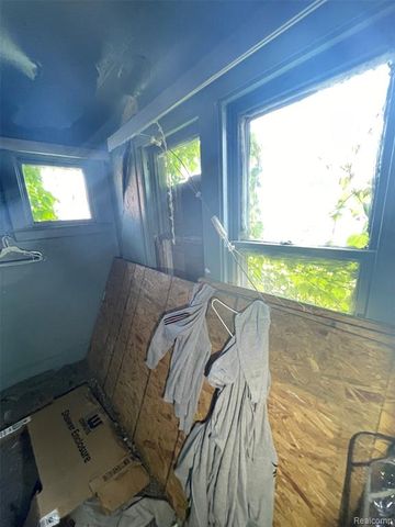 15789 Kentucky Street, Detroit, MI 48238