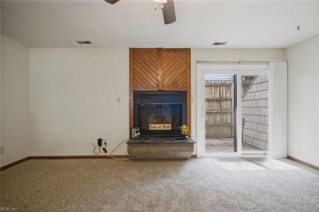 2303 Breakers CT, Virginia Beach, VA 23451