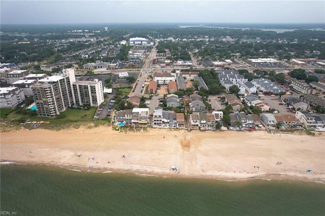 2303 Breakers CT, Virginia Beach, VA 23451