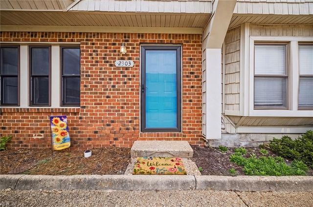 2303 Breakers CT, Virginia Beach, VA 23451